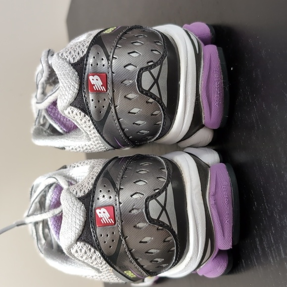 New Balance 1080 Running Shoes Women's Size 12 - Picture 3 of 16